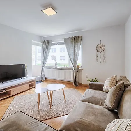 Select-home 3 - Netflix - Parkplatz - Business *
